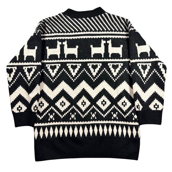 H&M Women's Oversized Jacquard Knit Llama Sweater Size Medium - Picture 7 of 7